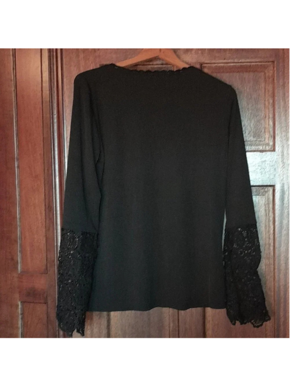 La Mode Collection Long Sleeve Top NWT - Picture 4 of 4